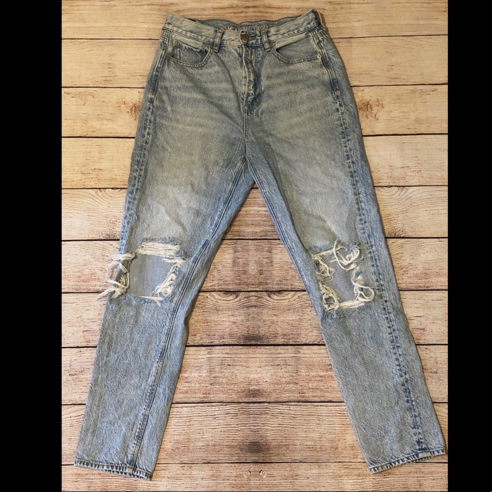 AMERICAN EAGLE MOM JEANS SZ 6 LONG